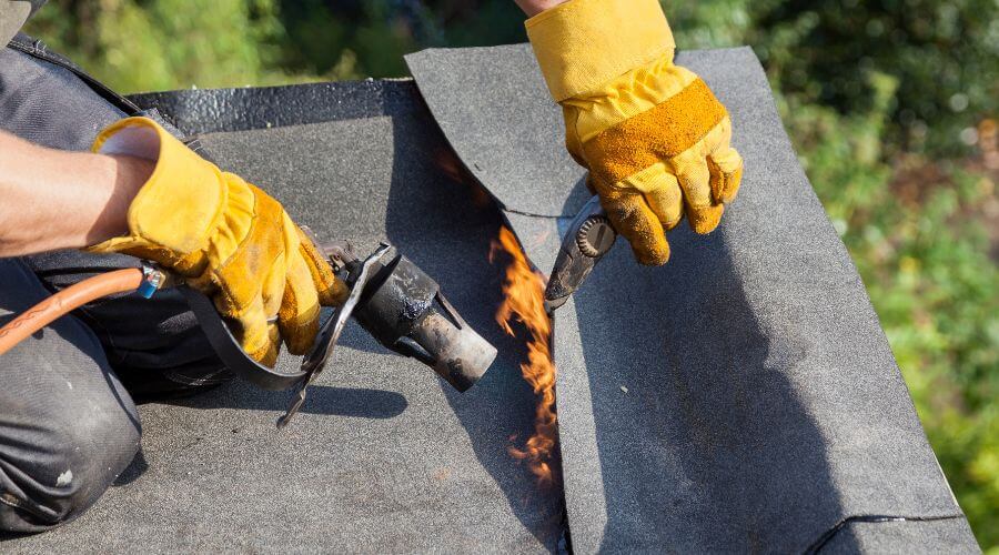 Professional gutter cleaning in Camarillo, CA